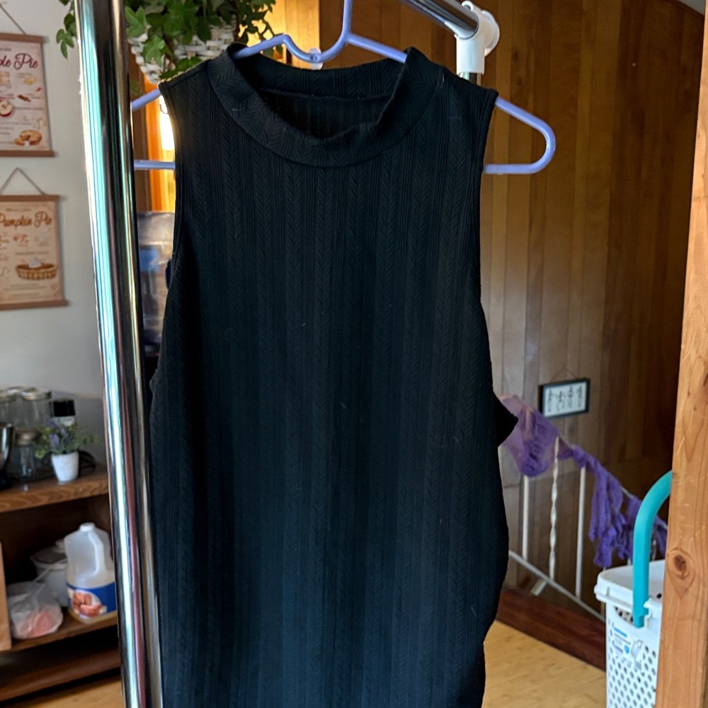 SHEIN Sleeveless Black Textured Top